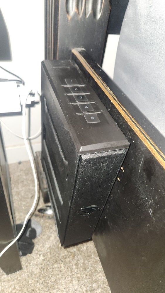 Vaultek Se-20 Gun safe