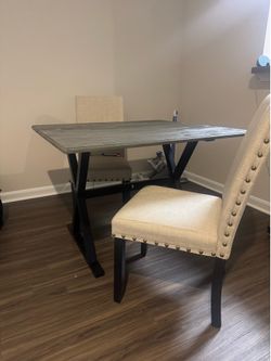 Square table & Chairs