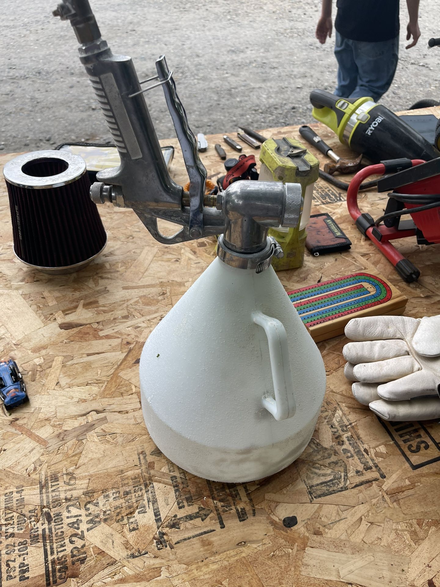 Drywall texture hopper and gun