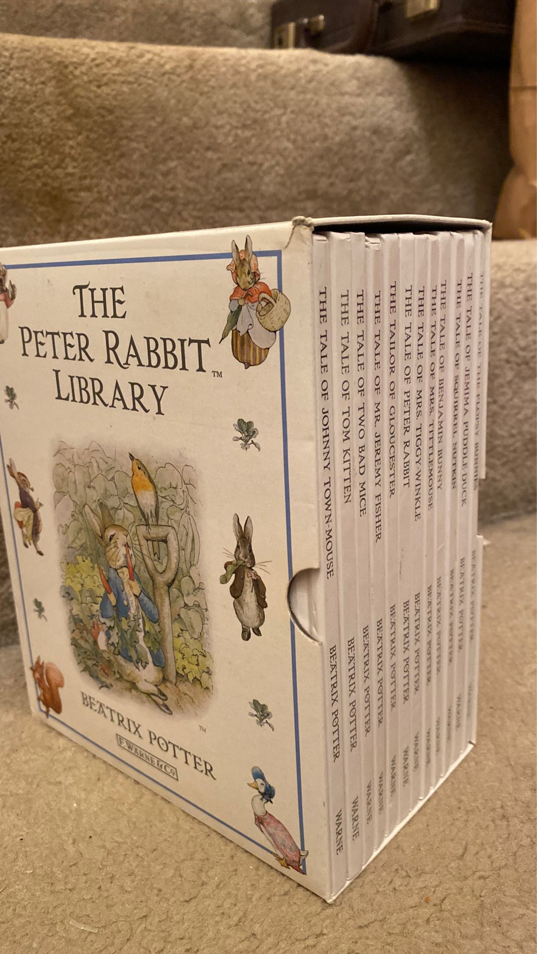 The Peter Rabbit library, 12 books by Beatrix Potter