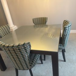 Dining Table & Chairs