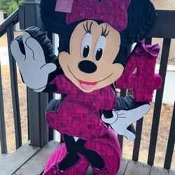 Minnie Mouse Piñata 