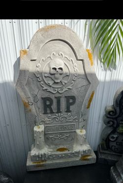 Halloween RIP Tombstone Decoration