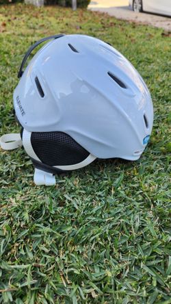 Mens Snowboarding Helmet Never Worn