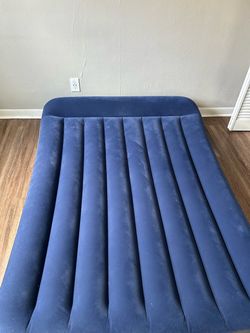 Blow up Bed, pick up downtown (Lake Eola Area)