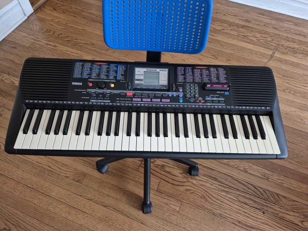 Retro Piano Yamaha  Clean