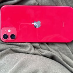 iPhone 11 128GB UNLOCKED. $170 With Delivery