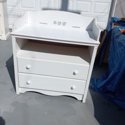 DRESSER  SOLID WOOD 