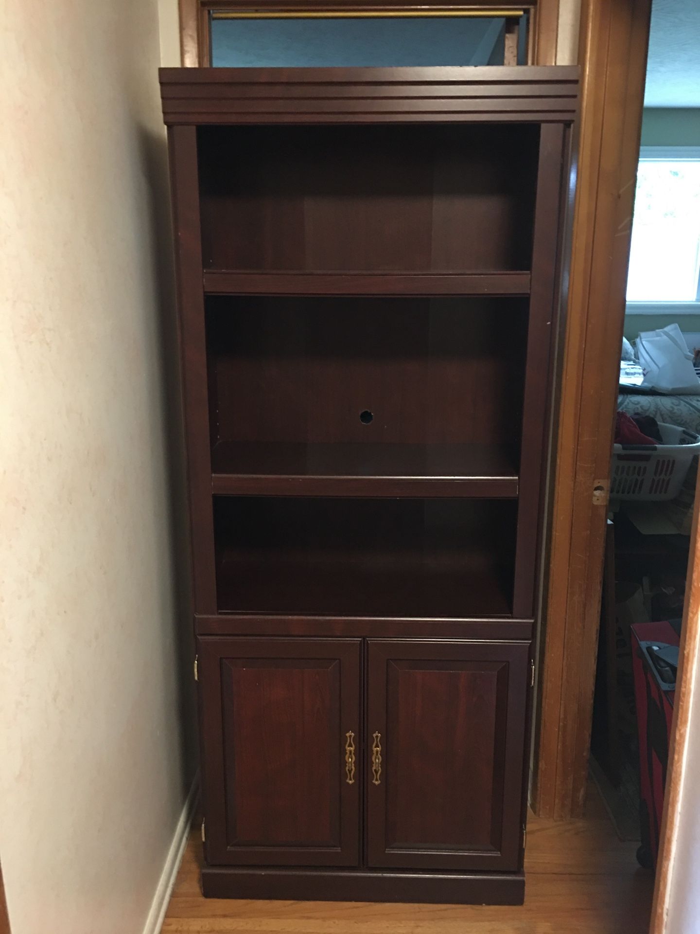 Media Center/Bookshelf