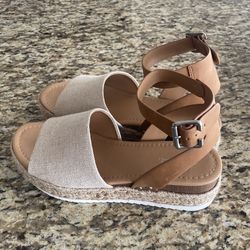 Womens Sandals Size 10
