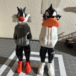 3d Printed  Daffy Duck And Sylvester 11” Inches Tall