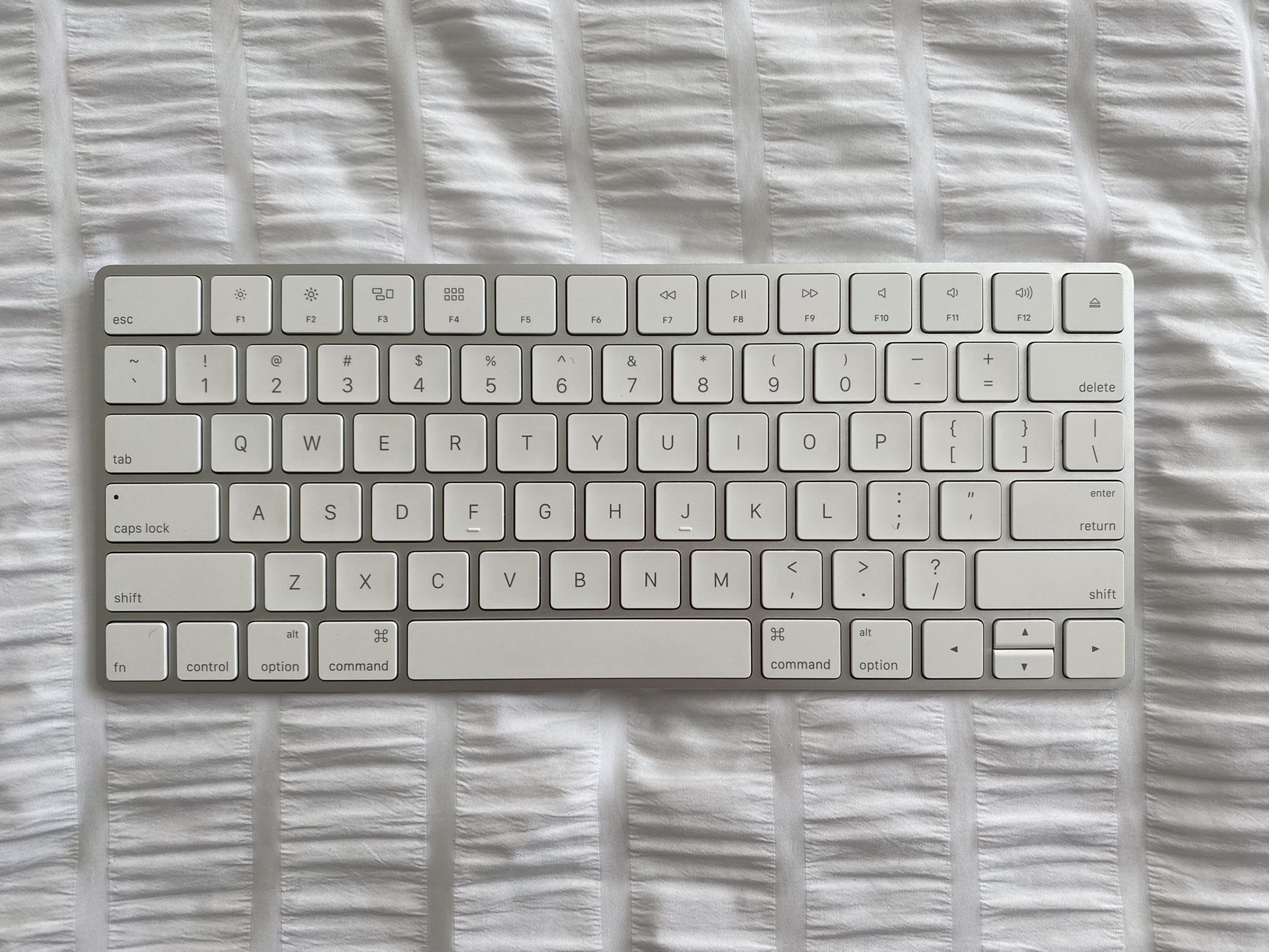 Apple Magic Keyboard 2