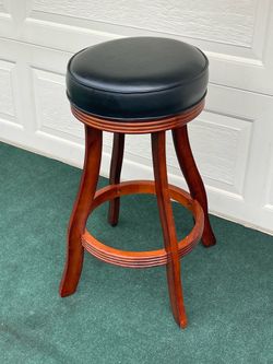 LIKE NEW COMFORTABLE PADDED BAR STOOL , SOLID WOOD , HEAVY DUTY, WELL CONSTRUCTED