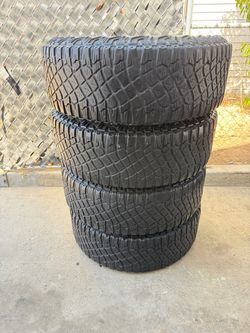 Set of 4 315/70/17 Goodyear