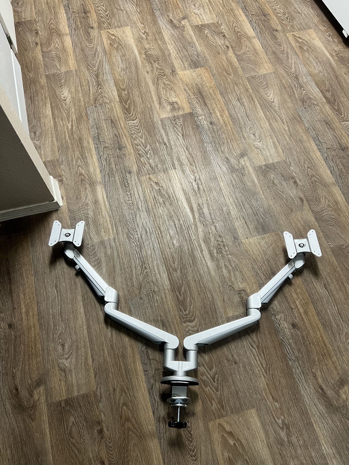 ESI Edge2 Office Monitor Mount