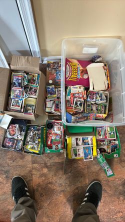 13x Boxes of 1980’s Sports cards baseball basketball football hockey with star and hall of famers 1000’s of cards mostly Excellent condition. Selling 