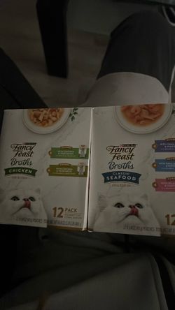 Fancy feast wet cat food