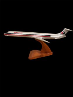 American Airlines Boeing 767-300 Old Color Desk Display  1/100 Model SC Airplane