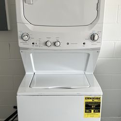 GE Laundry Center Washer and Dryer 3.9 cu