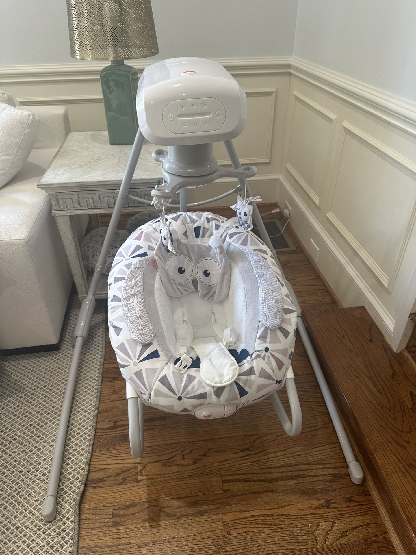 Fisher Price “Owl Love You” Swing with Mobile