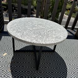 coffee table/patio table 