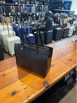 BÉIS The Work Tote Black Croc – Used (Missing Shoulder Strap)