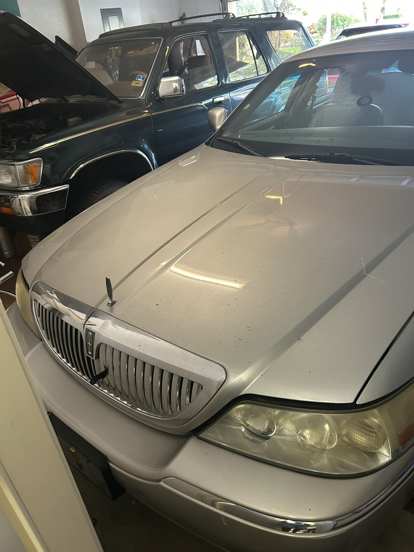 2004 Lincoln Town Car