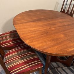 Dining Table And chairs 