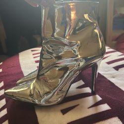 Silver Metallic Pointed Toe Stiletto Boots – Size [7 1/2]