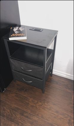 Dresser With 4 Charging Units