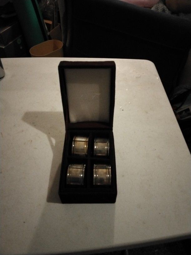 Silver Treasures By Godinger Plated Napkin Rings In Box