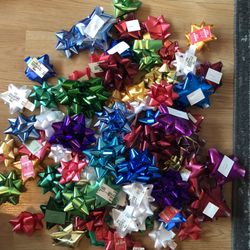 Count 80 Total Christmas / Present 🎁 Colorful Bows