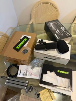 shure sm7b with 360 stand like new firm on price
