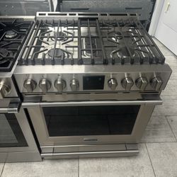 Frigidaire Professional 30 Inch Air Fry Gas Rager Feature Continuo Grante 5.4 Cu.ft Burners Oven Stainless Steel 