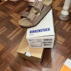 BRAND NEW NEVER WORN BIRKENSTOCK SANDAL