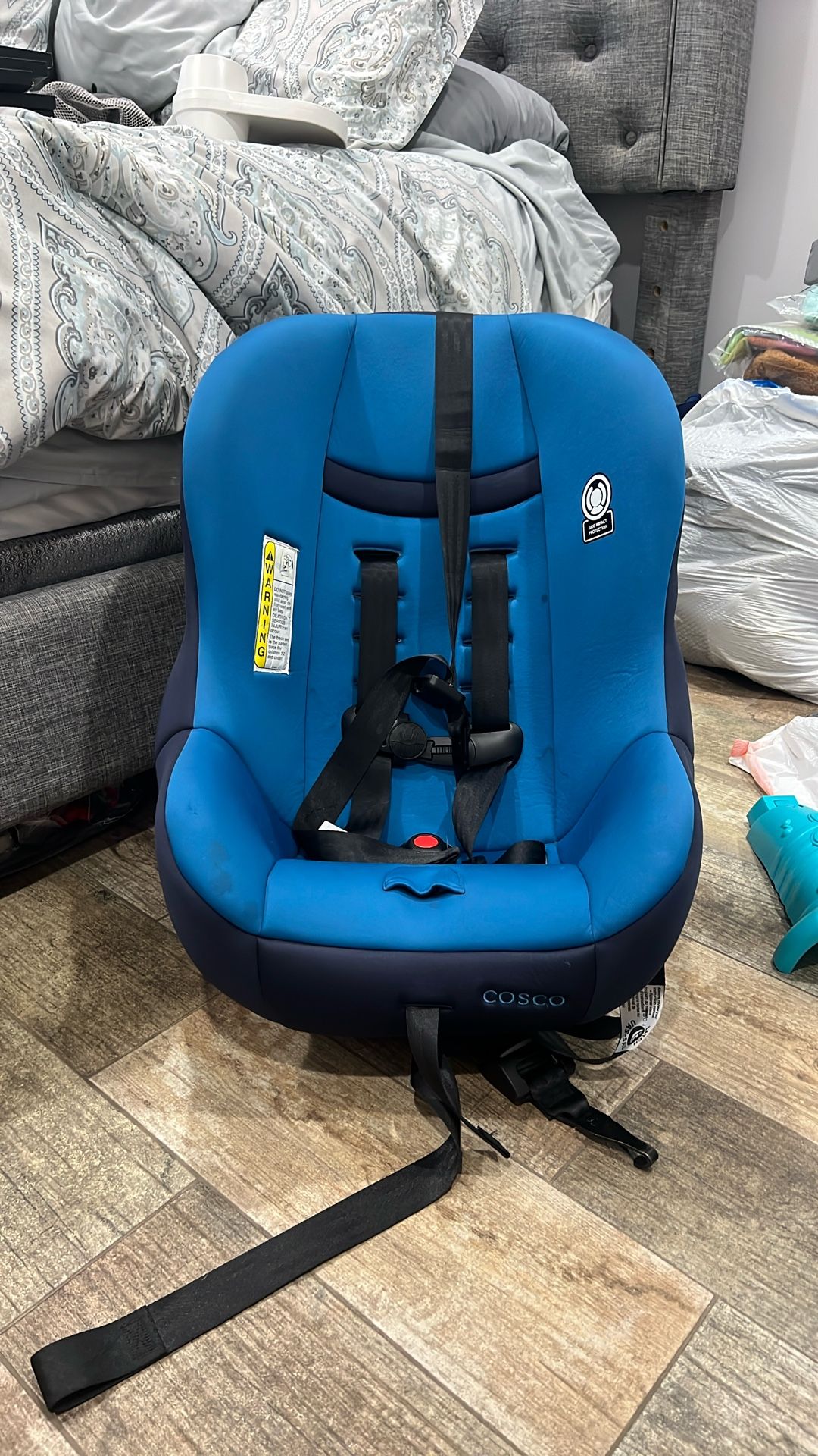 Cosco Kids Scenera Next DLX Convertible Car Seat, Candy Apple,Infant & Toddler, Unisex