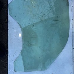 99-2006 Chevy Silverado Door Glass 