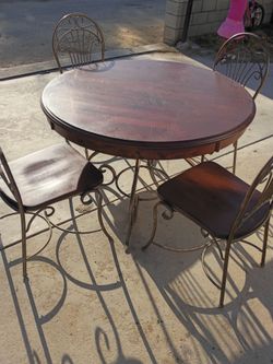 Nice table with 4 chairs