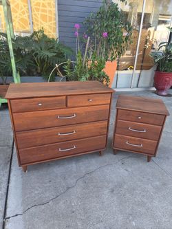 Mid-Century Modern Ace-Hi "Prelude" Set – Dresser and Nightstand (Solid Walnut)