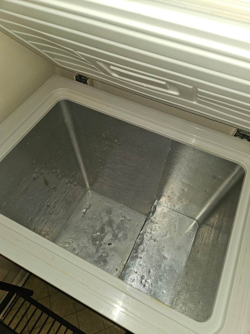 Medium Sized Deep Freezer