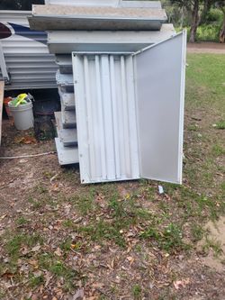 36 Flourescent Lights Lighting