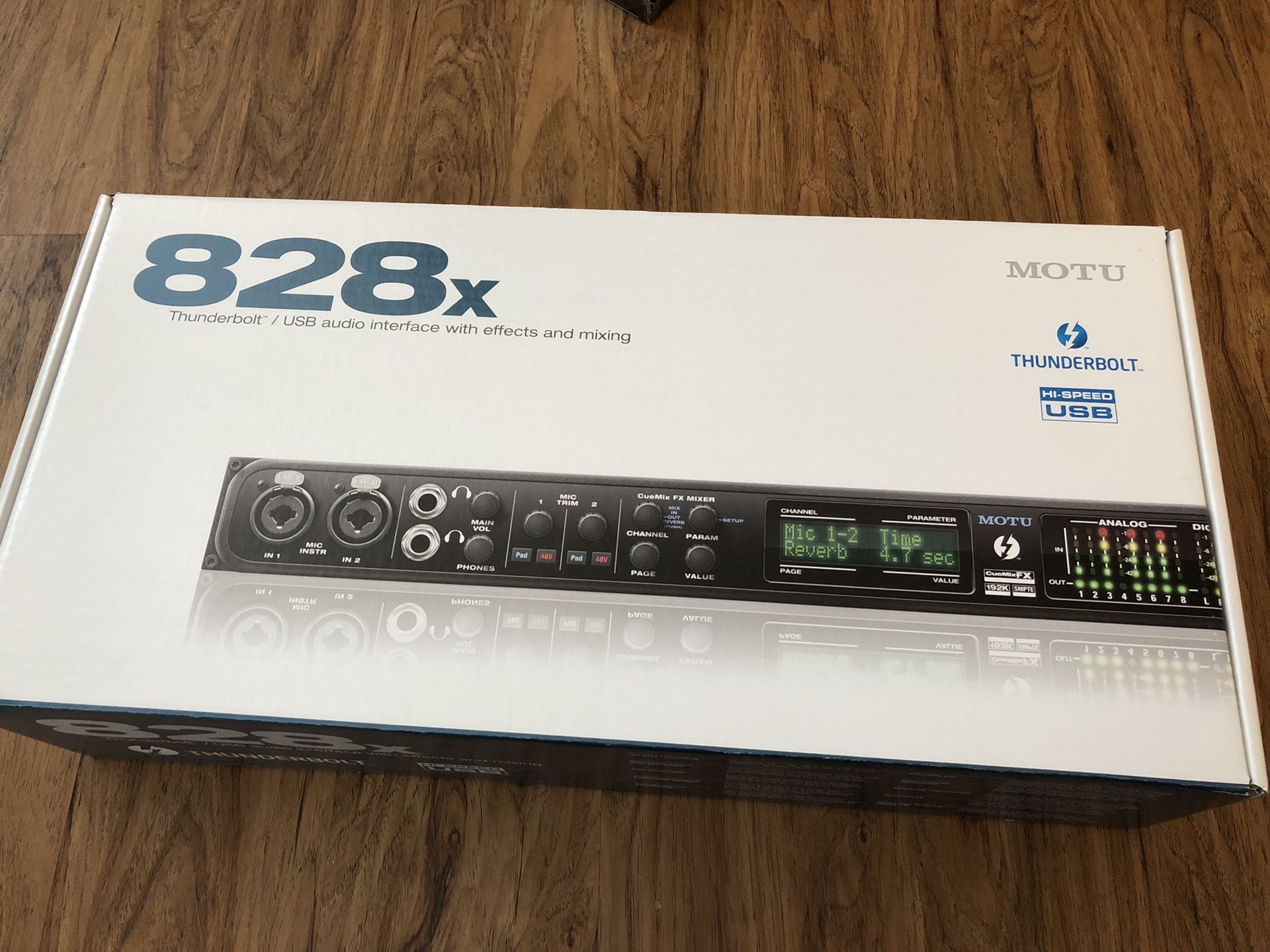 New MOTU 828x USB and Thunderbolt Audio Interface. With USED M AUDIO MIDI KEYSTATION 49