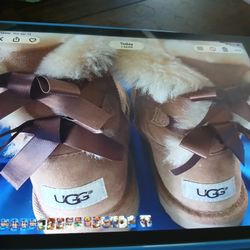 Uggs. Children's Size 2 Very Nice. $30