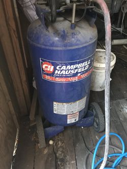 Campbell Hausfield 26 gallon Air Compressor