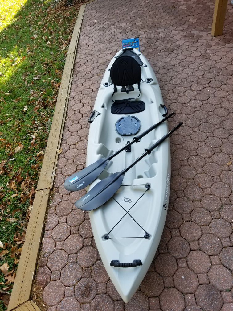 Stealth fishing kayak