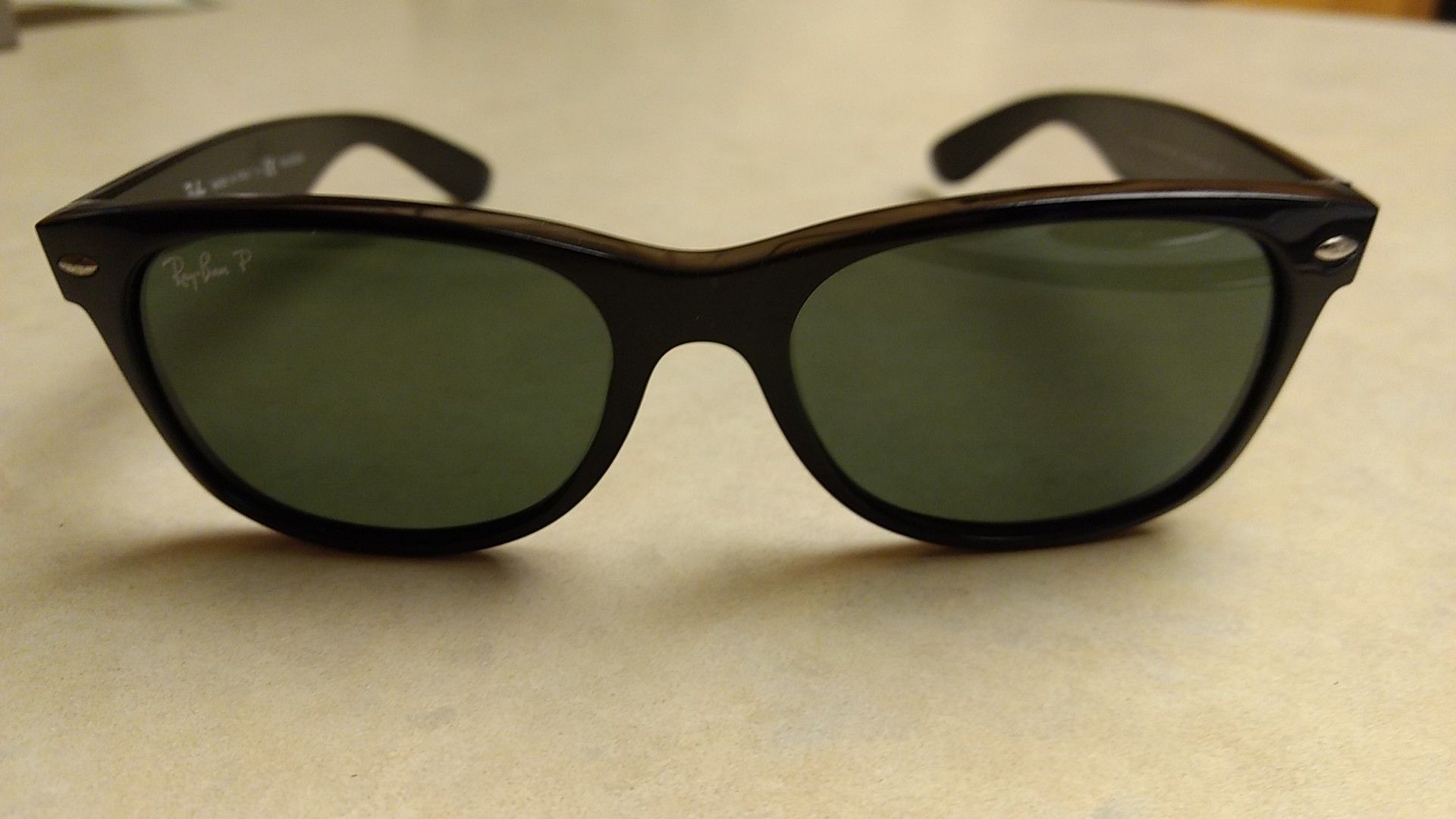 Ray-Ban new wayfarer polarized sunglasses