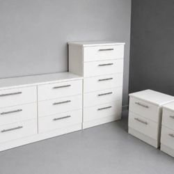 DRESSER, CHEST AND TWO NIGHSTANDS 