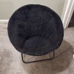 BLACK SAUCER CHAIR