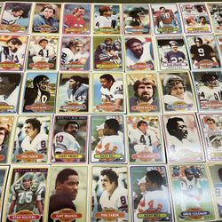 Lot of 50 1980 topps football cards #1