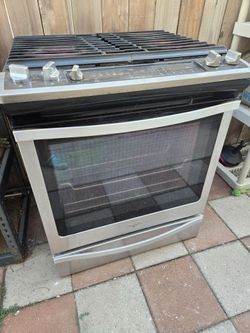 Whirlpool stove $100